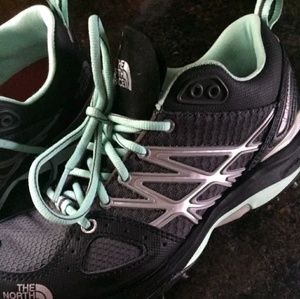 The north face women's sneakers size 6.5